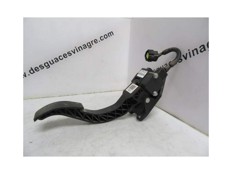 Recambio de potenciometro aceleracion para hyundai matrix 1.5 td d4fa-110 cv referencia OEM IAM 01540836  