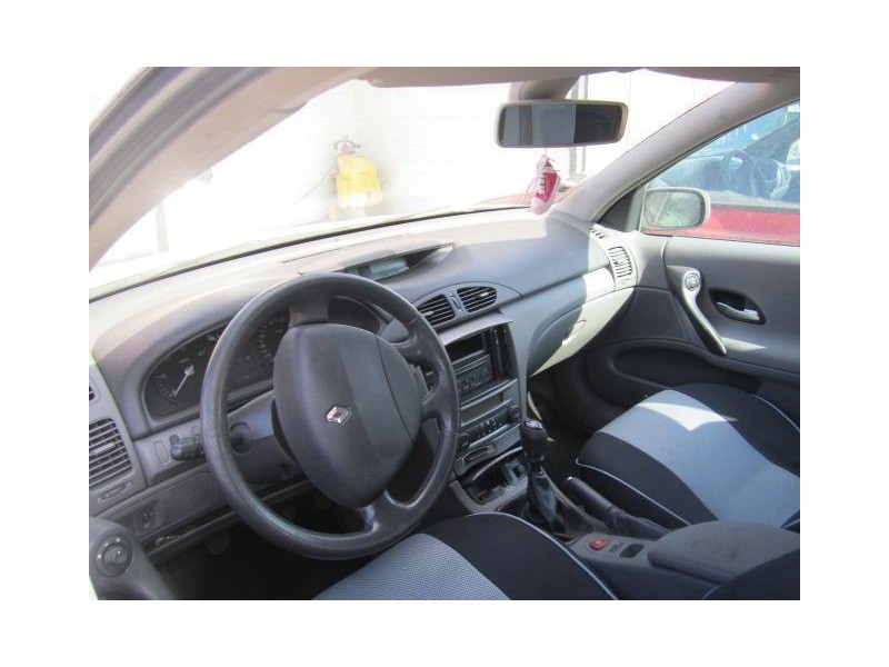 renault laguna del año 2003