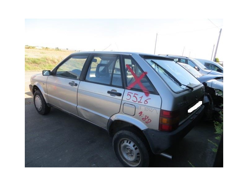 seat ibiza del año 1988