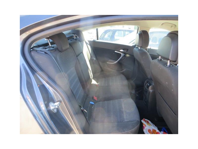 opel insignia del año 2011