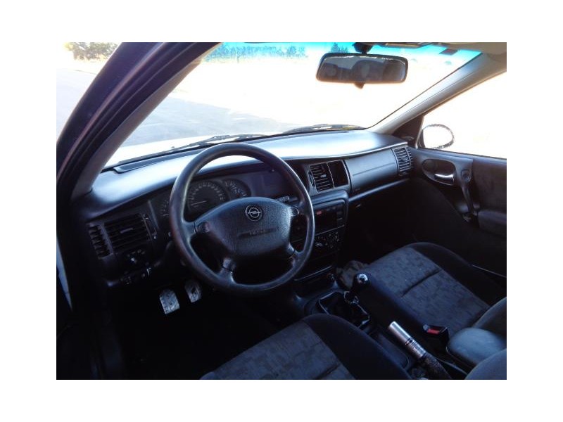 opel vectra del año 2000