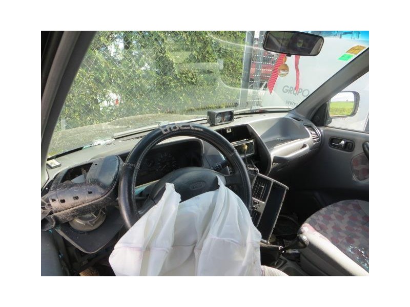 ford maverick del año 1998