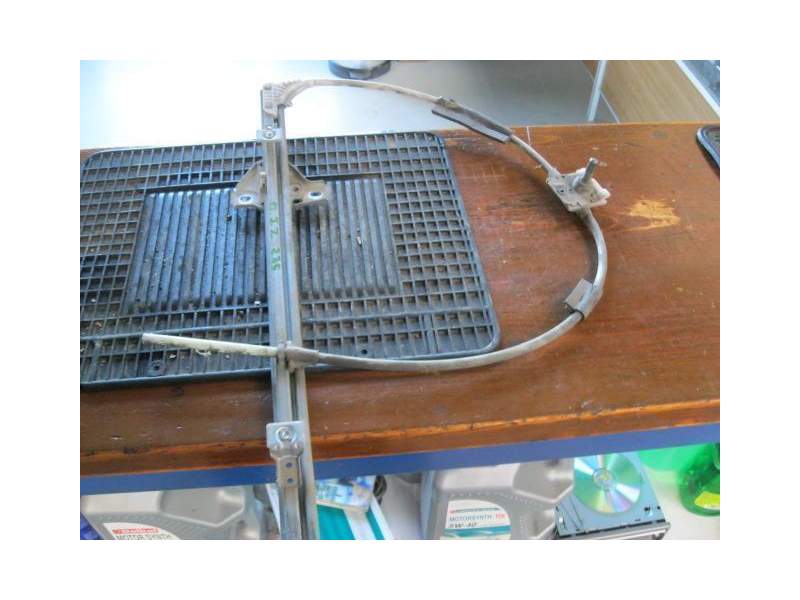 Recambio de elevalunas delantero izquierdo para renault master 2.8 td 5p referencia OEM IAM MANUAL  