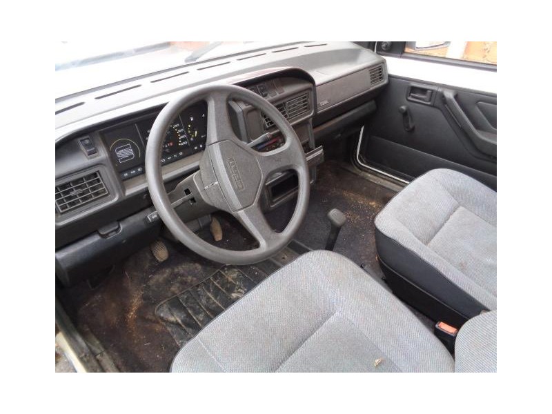 seat ibiza del año 1989