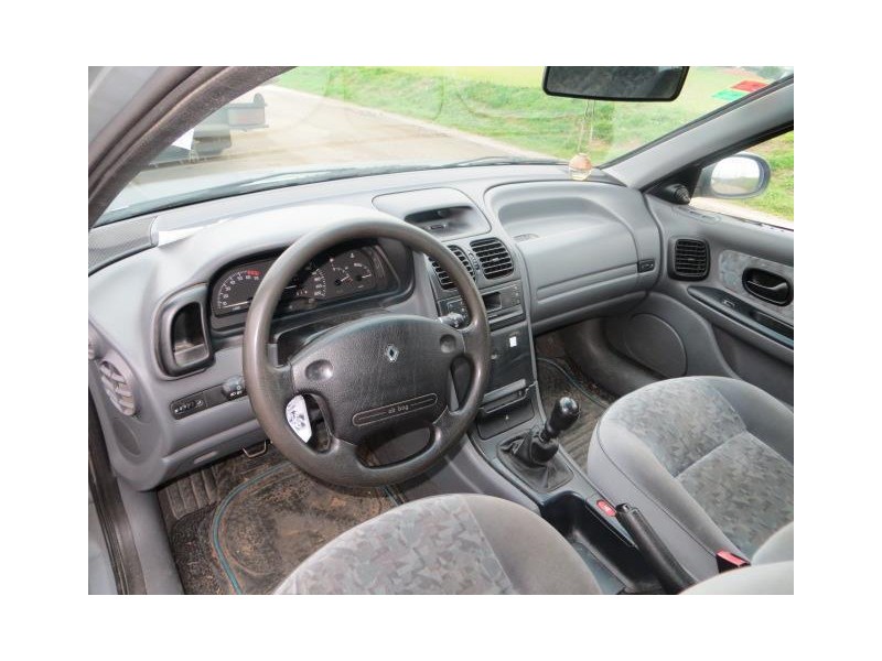 renault laguna del año 1995