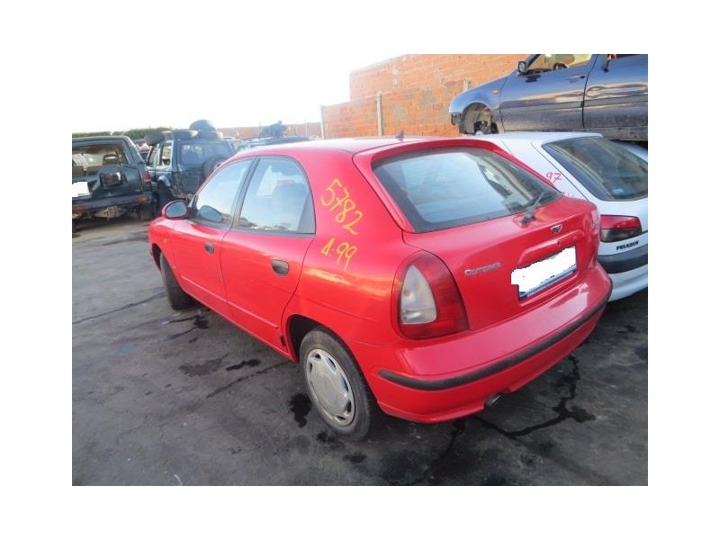daewoo compact del año 1999