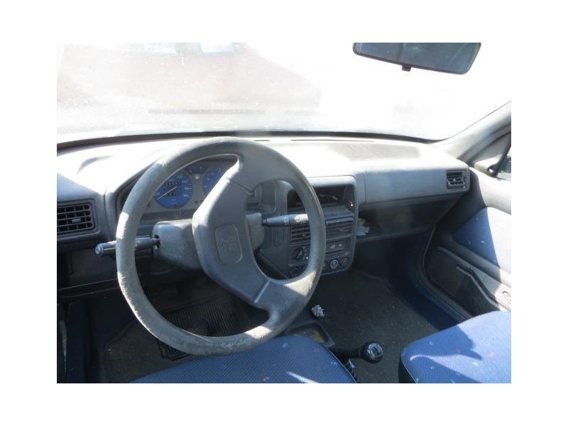 peugeot 106 del año 1994