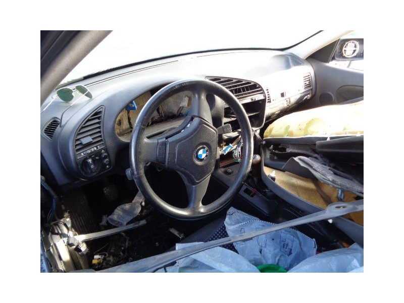 bmw  320 del año 1997