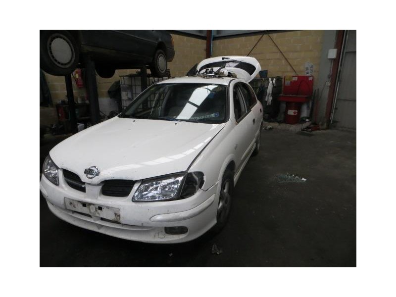 nissan almera del año 2001
