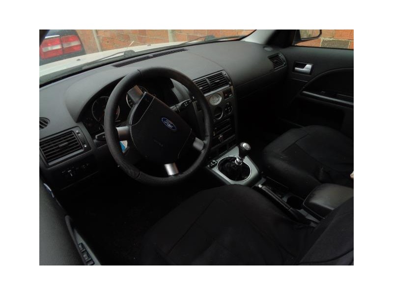 ford mondeo del año 2001