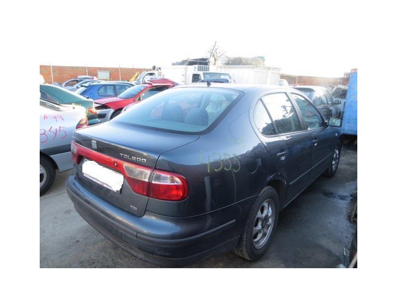 seat toledo del año 2001