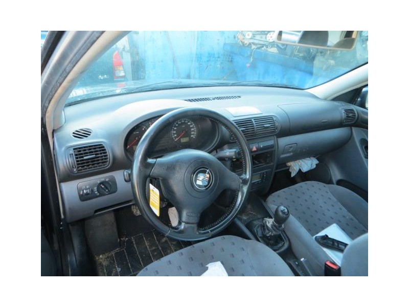 seat toledo del año 2001