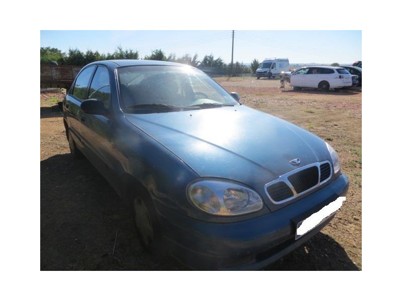 daewoo lanos del año 2001
