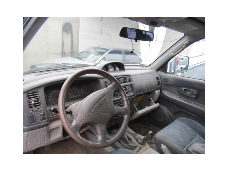 mitsubishi montero 2.5 td port d -4d56 (99,28cv del año 2000