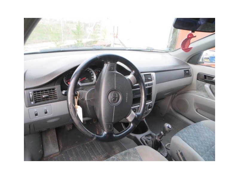 daewoo nubira del año 2004