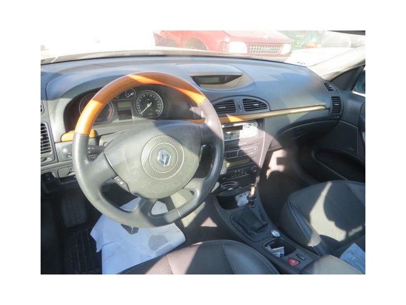 renault laguna del año 2005