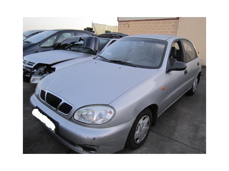 daewoo lanos del año 2002