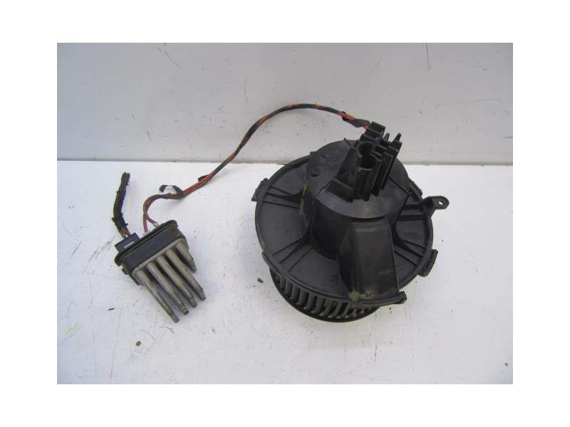 Recambio de motor calefaccion para opel zafira 1.9 cdti referencia OEM IAM 1845107  