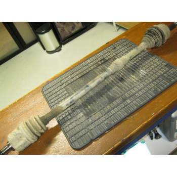 TRANSMISION DELANTERA DERECHA CON ABS 