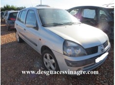 renault clio del año 2002