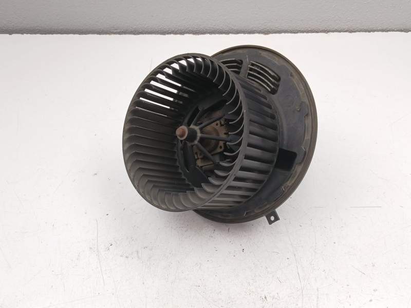 Recambio de motor calefaccion para bmw 3 (e90) 320 d referencia OEM IAM 6933663  