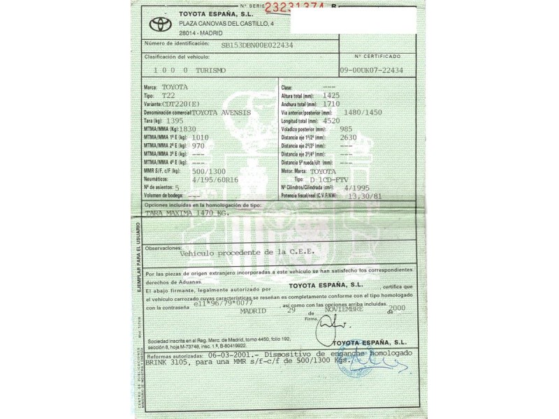 toyota avensis del año 2000