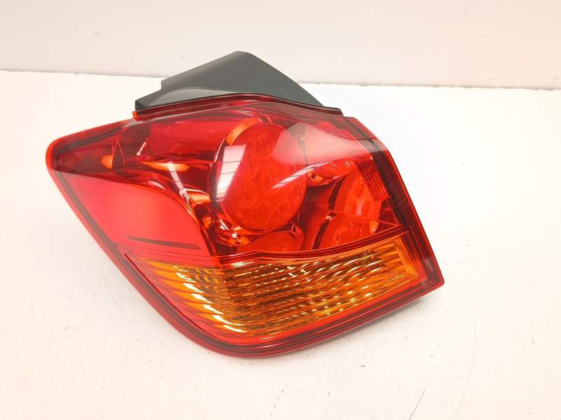 Recambio de piloto trasero izquierdo para mitsubishi asx (ga_w_) 1.8 di-d (ga6w) referencia OEM IAM 8330A689  