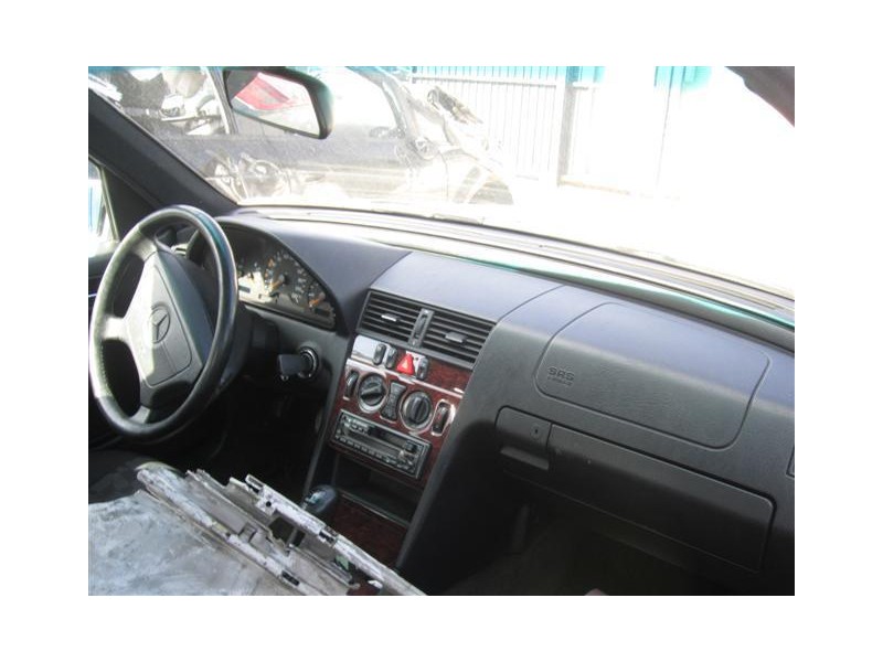 m. benz c 250 2.5 td 605 960 (w202) del año 1998