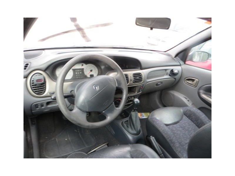 renault megane del año 2001