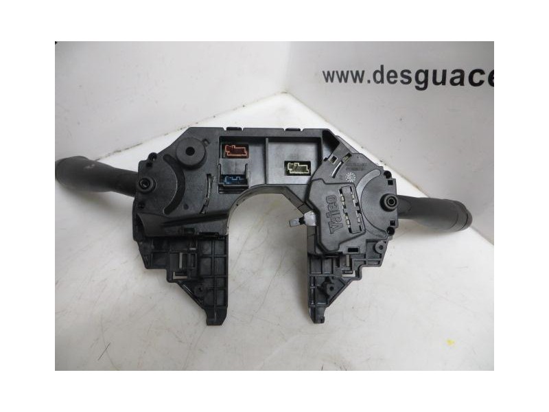 Recambio de mando luces y limpias : citroen c 4 : 1.6 dhy -9hx (90cv) 5p [2007] para citroen c 4 1.6 dhy -9hx referencia OEM IAM