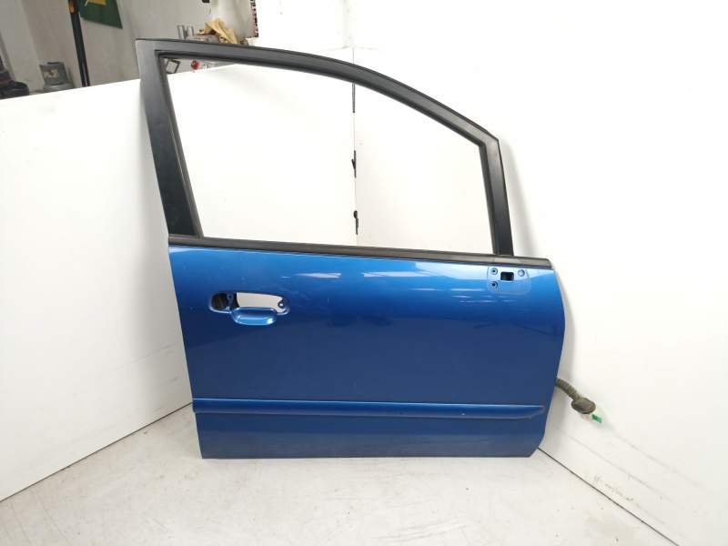 Recambio de puerta delantera derecha para mazda premacy (cp) 2.0 turbodiesel cat referencia OEM IAM C14558020B  