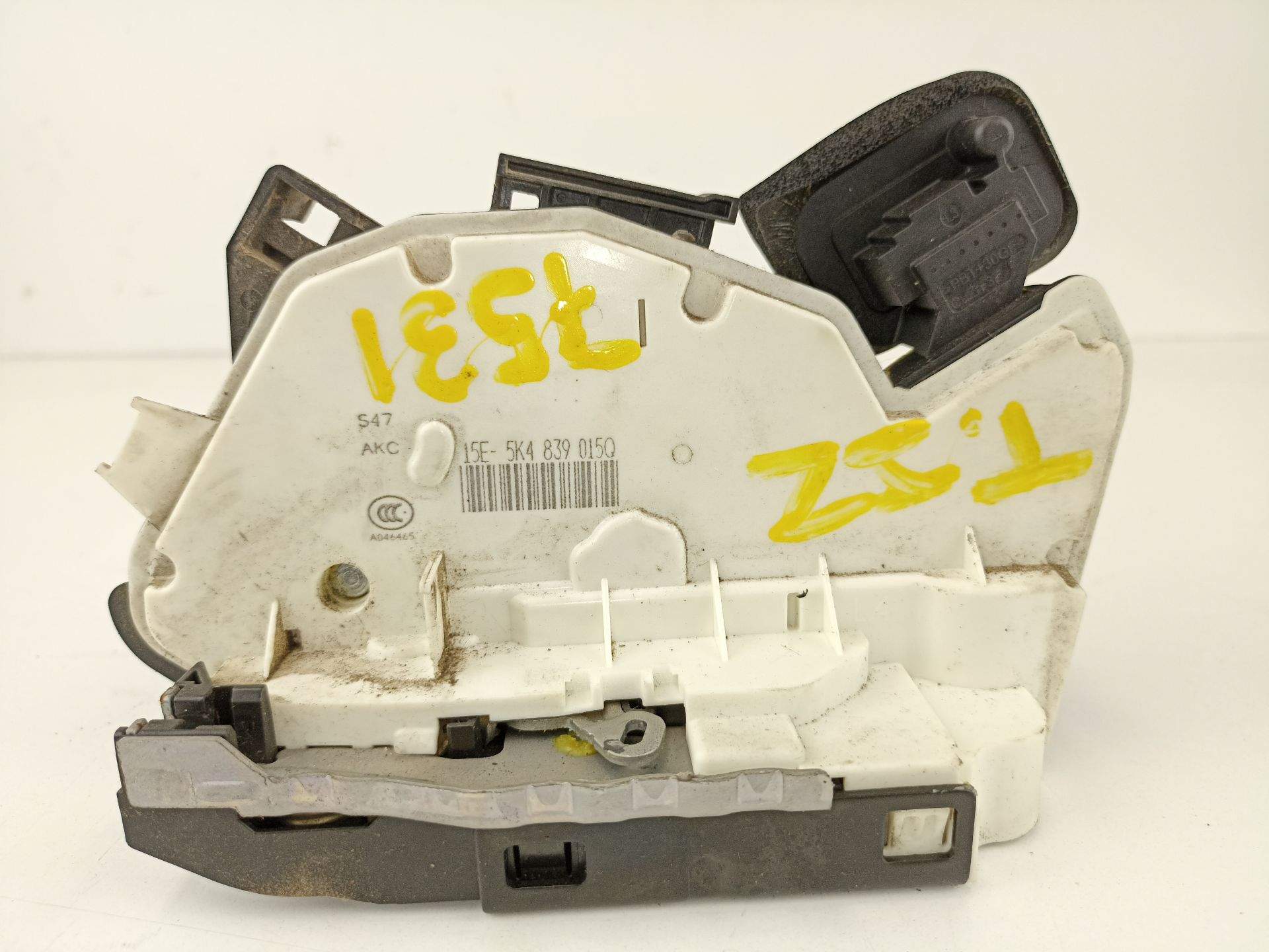 CERRADURA PUERTA TRASERA IZQUIERDA VOLKSWAGEN GOLF VII 1.6 TDI 105 CV CLHA 5K4839015Q 5K4839015Q
