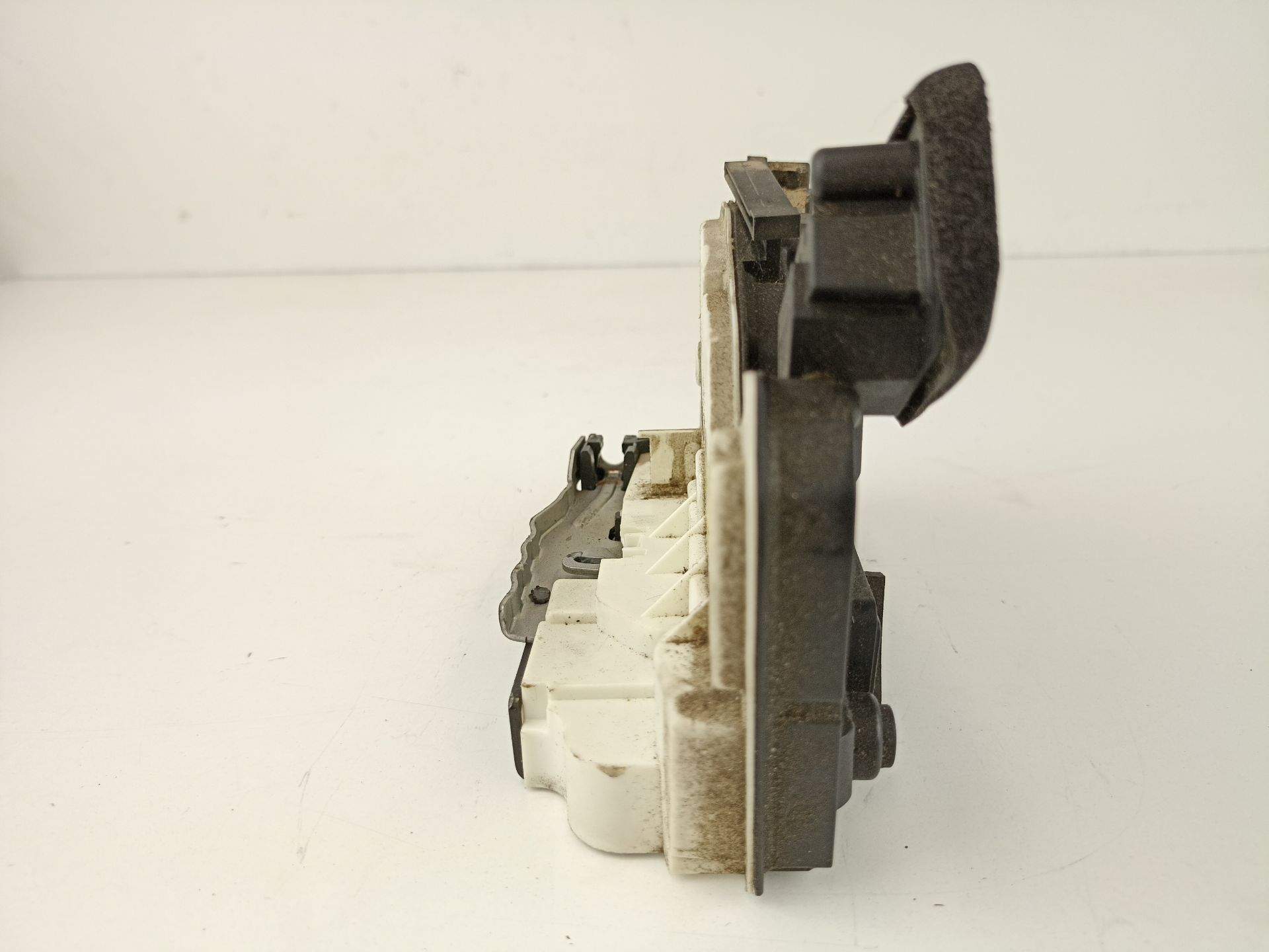CERRADURA PUERTA TRASERA IZQUIERDA VOLKSWAGEN GOLF VII 1.6 TDI 105 CV CLHA 5K4839015Q 5K4839015Q - Vista 3