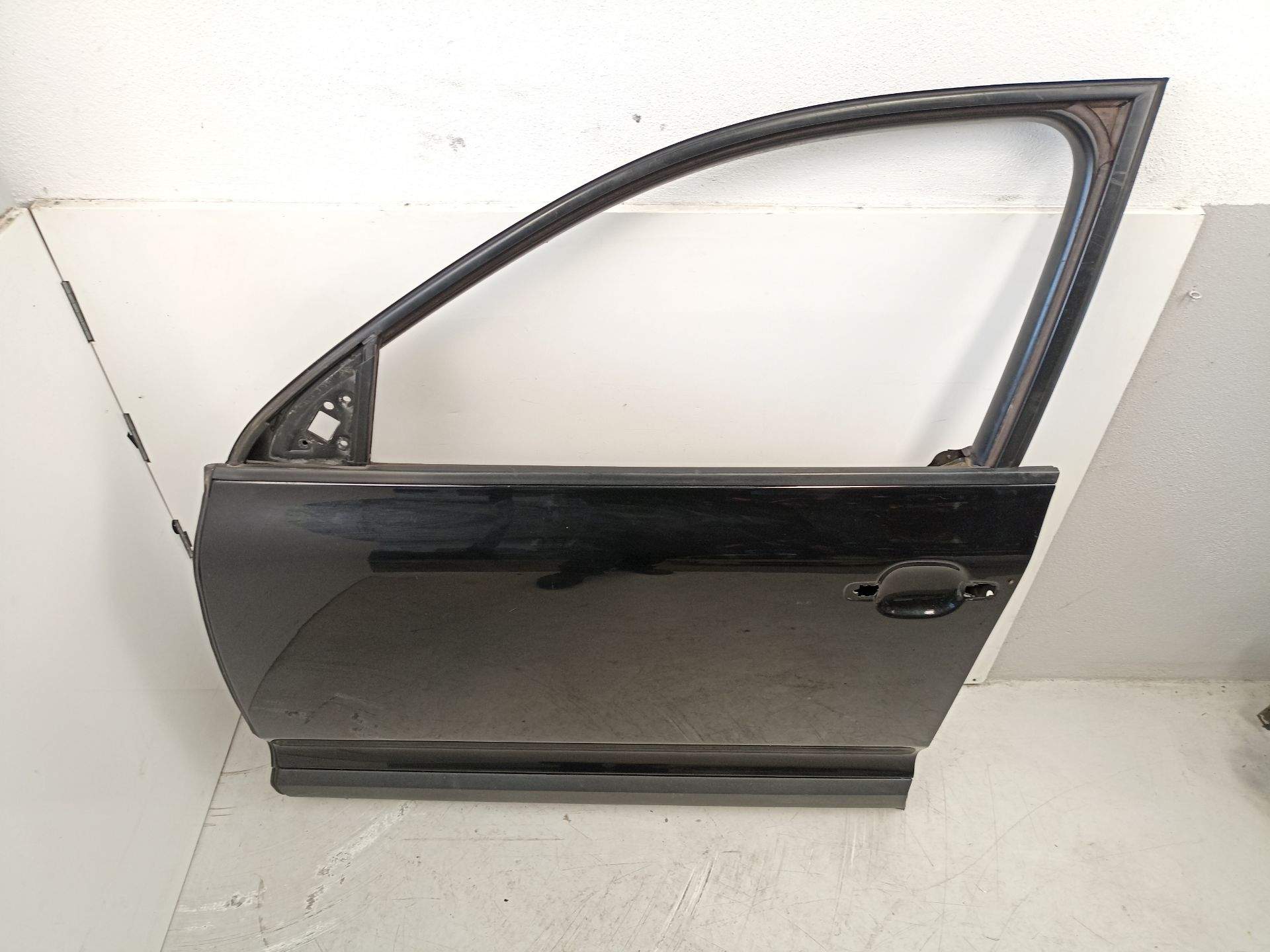 PUERTA DELANTERA IZQUIERDA VOLKSWAGEN TOUAREG (7LA, 7L6, 7L7) 7L0831055L 7L0831055L - Vista 2