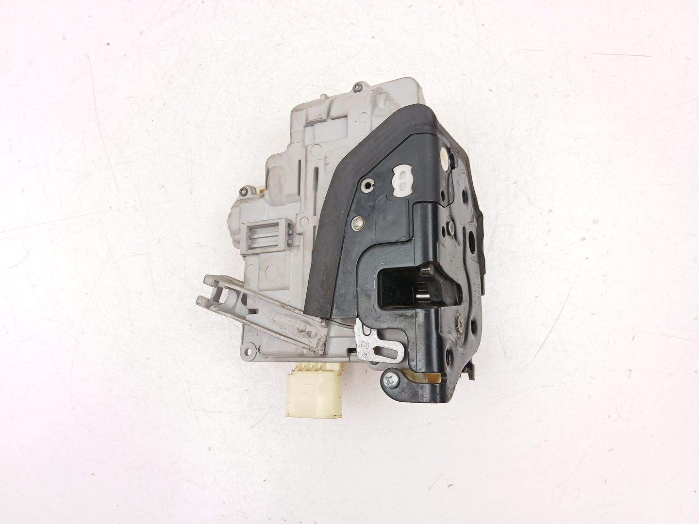 CERRADURA PUERTA DELANTERA DERECHA VOLKSWAGEN PASSAT B6 Variant (3C5) 3C1837016A 3C1837016A - Vista 2