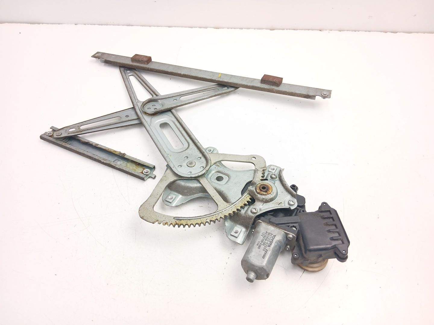 ELEVALUNAS DELANTERO IZQUIERDO TOYOTA AURIS (_E15_) 8570202020 / 961919100 / AV2621004360 8570202020961919100AV2621004360
