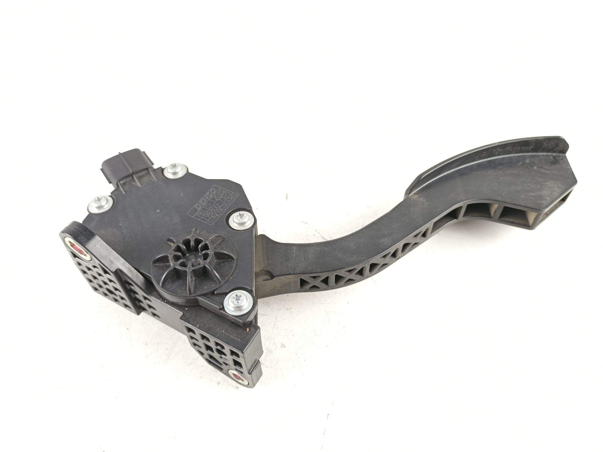 POTENCIOMETRO ACELERACION TOYOTA PRIUS 7811012010 / 07N09E00180 / 1988007310 781101201007N09E001801988007310 - Vista 3