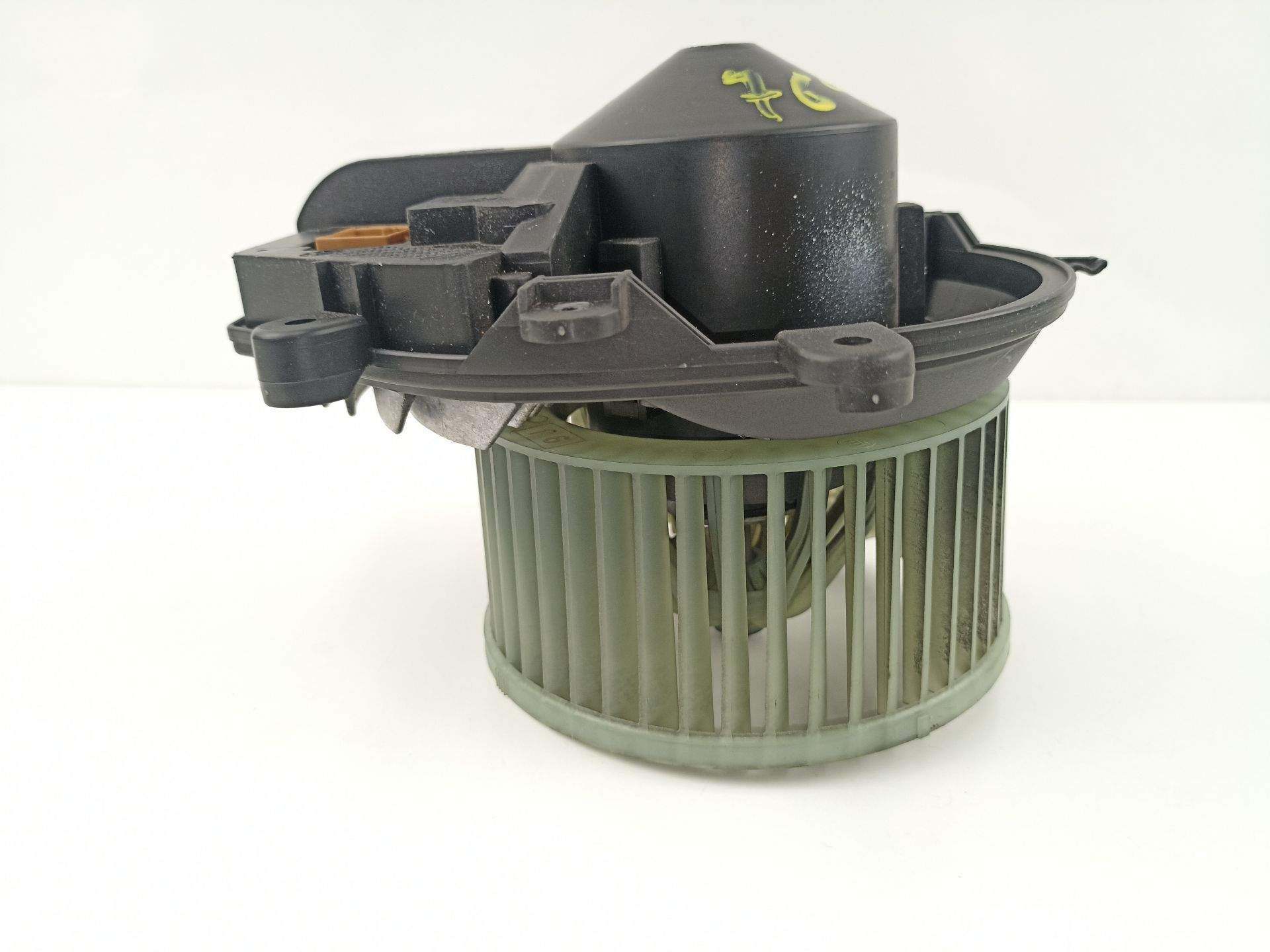 MOTOR CALEFACCION VOLKSWAGEN Passat VARIANT 8D1820021 / 740221233F 8D1820021740221233F - Vista 2