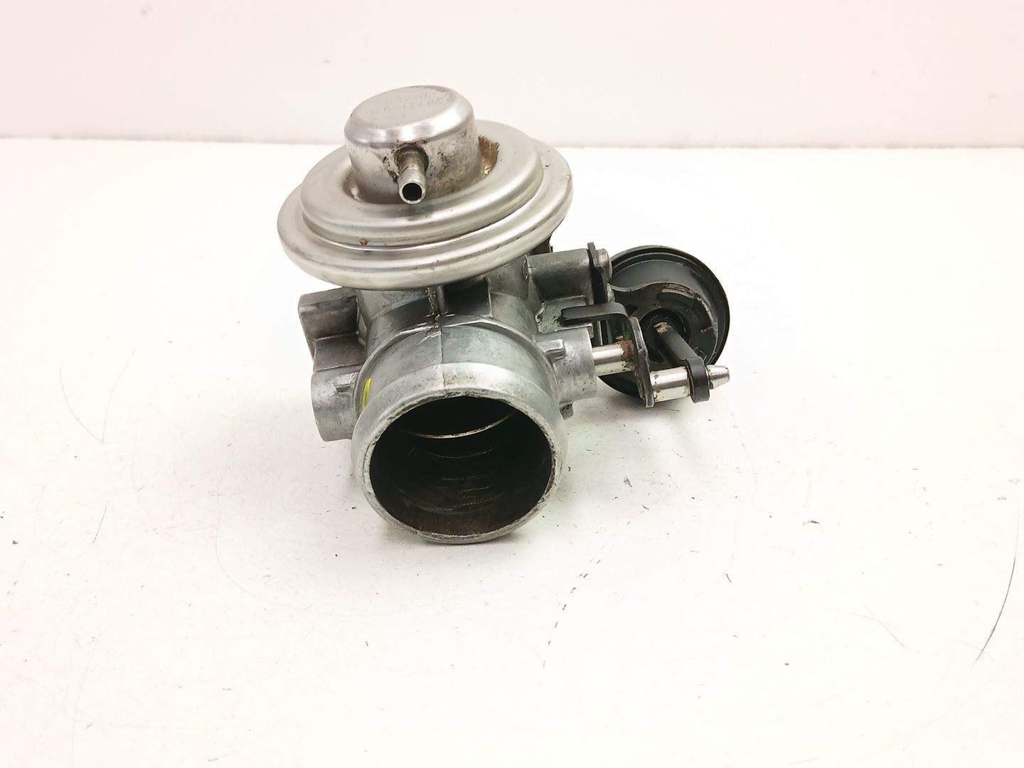 VALVULA EGR VOLKSWAGEN PASSAT B5 (3B2) 038131501D / 038129637 038131501D038129637 - Vista 3
