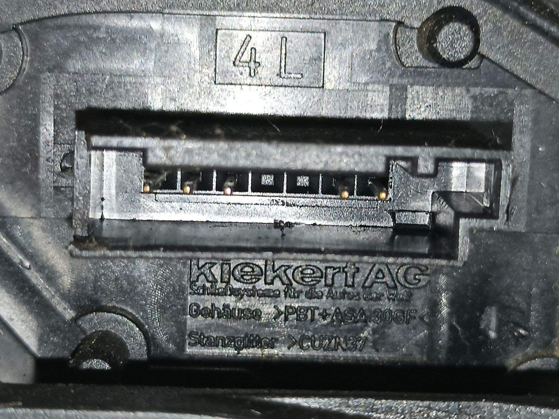 CERRADURA PUERTA TRASERA IZQUIERDA BMW 120 7202147 7202147 - Vista 3