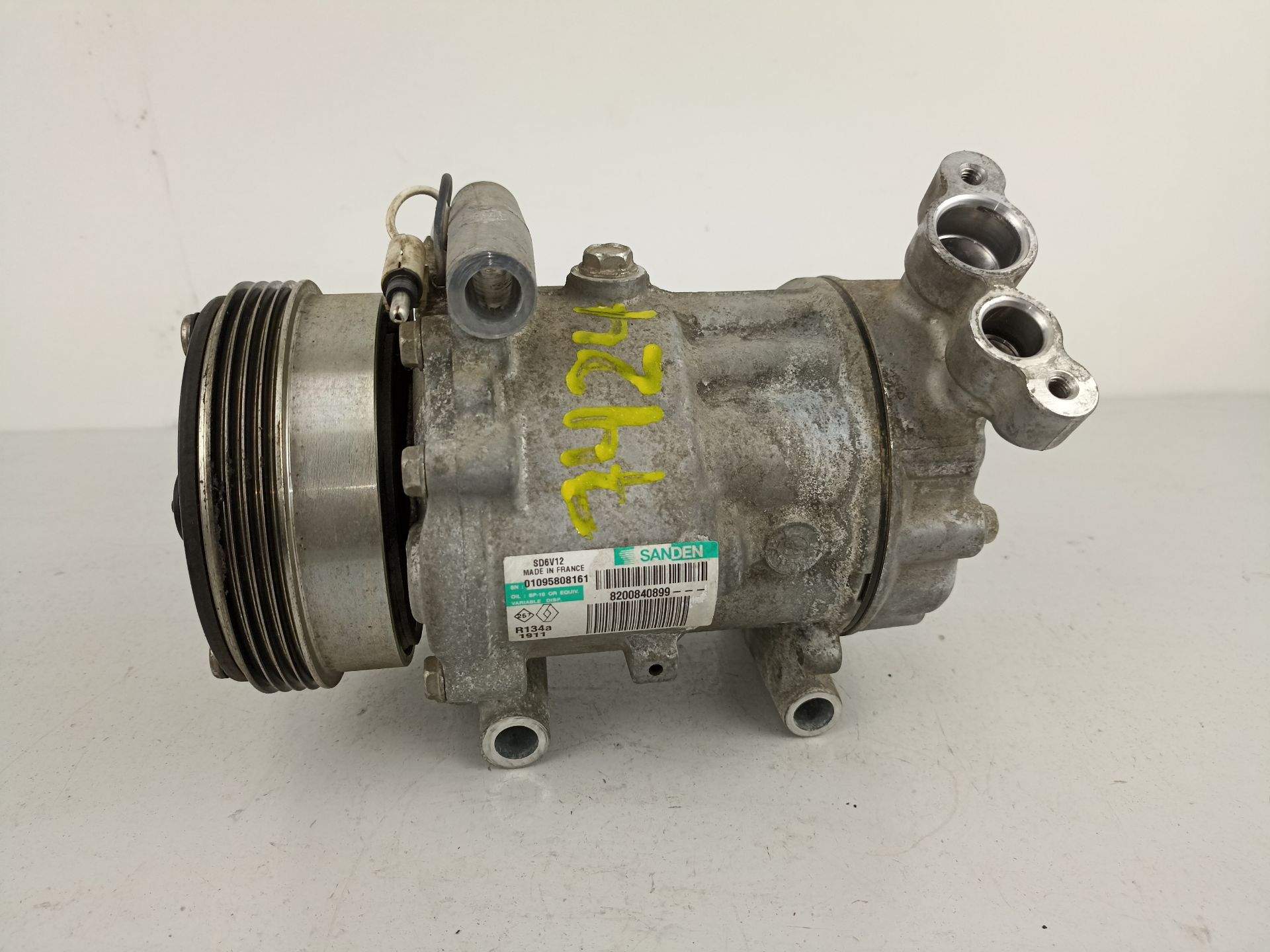 COMPRESOR AIRE ACONDICIONADO DACIA Sandero 8200840899 / 01095808161 820084089901095808161