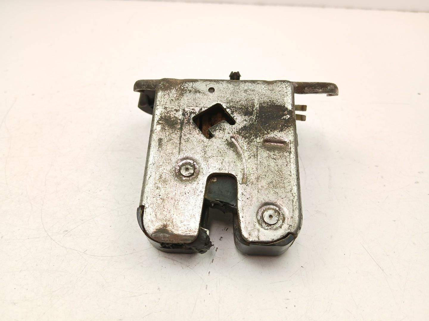 CERRADURA MALETERO / PORTON SKODA SUPERB II (3T4) 8K9827505A 8K9827505A - Vista 3