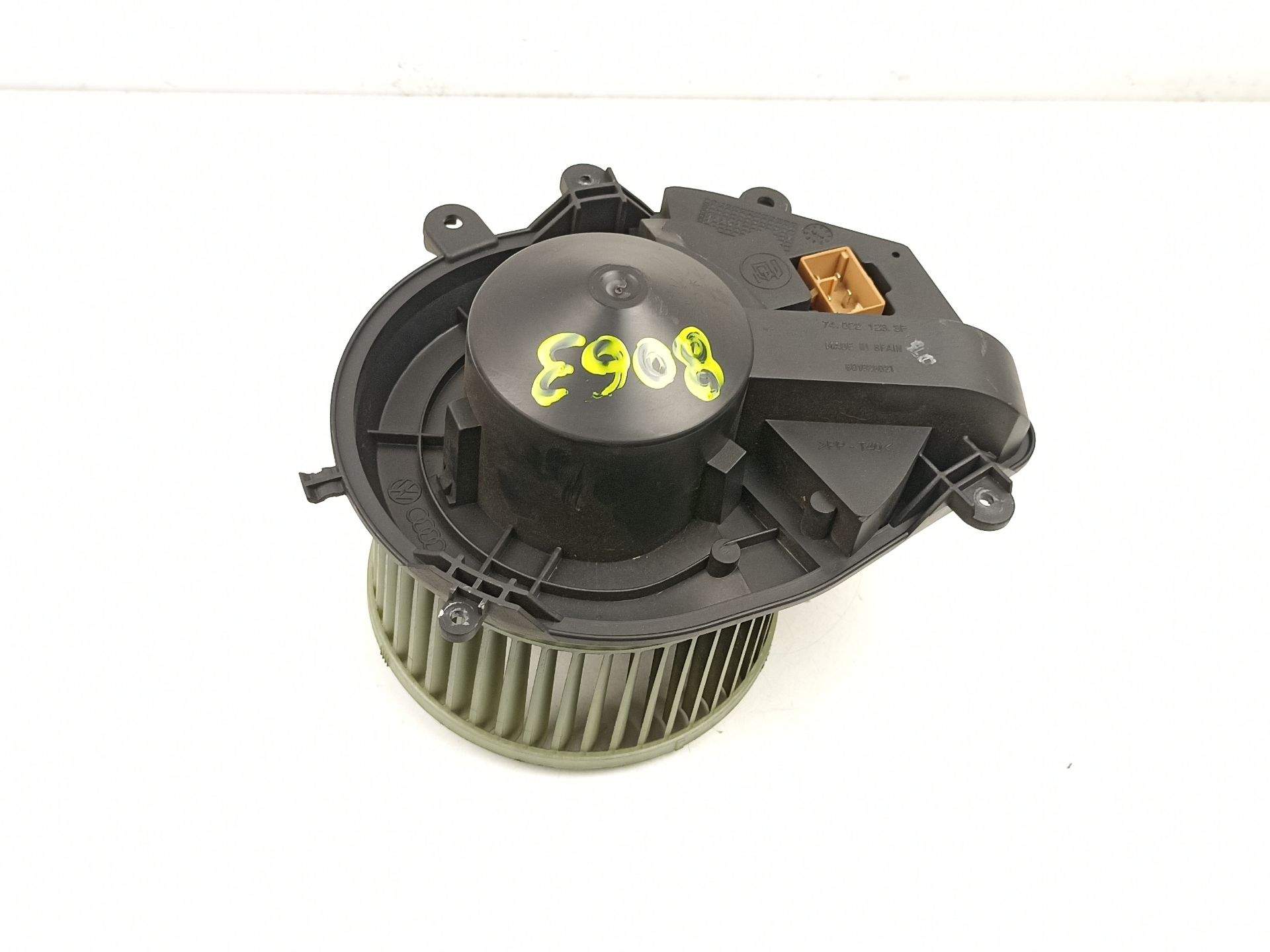 MOTOR CALEFACCION VOLKSWAGEN PASSAT B5.5 Variant (3B6) 8D1820021 / 740221233F 8D1820021740221233F