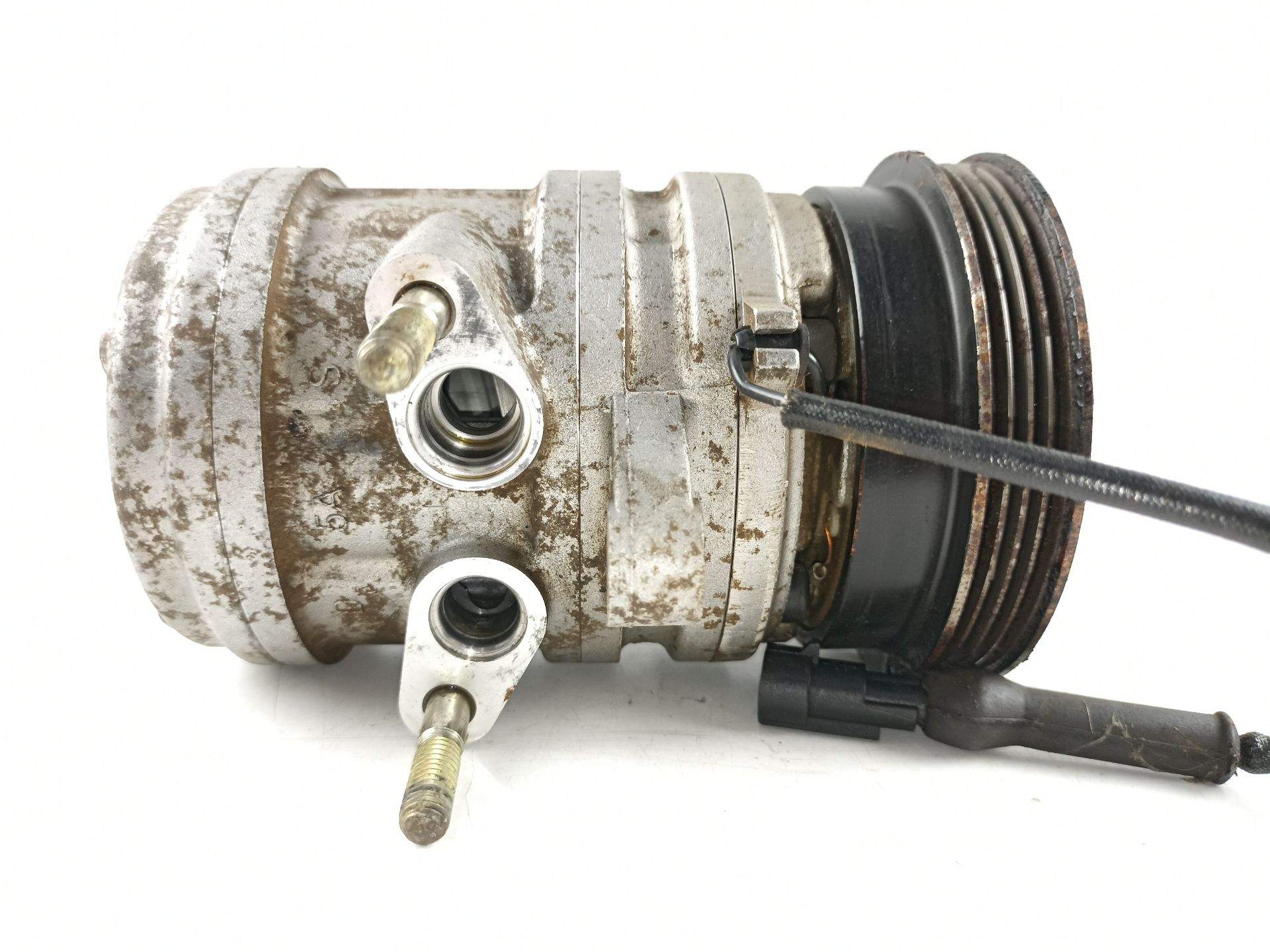 COMPRESOR AIRE ACONDICIONADO TATA INDICA YJUA0264 / F500JNYCA03 / FD46XG YJUA0264F500JNYCA03FD46XG - Vista 2