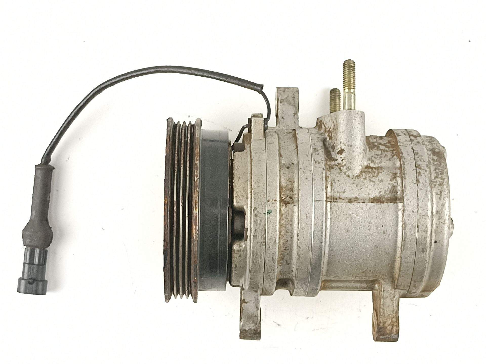 COMPRESOR AIRE ACONDICIONADO TATA INDICA YJUA0264 / F500JNYCA03 / FD46XG YJUA0264F500JNYCA03FD46XG - Vista 3