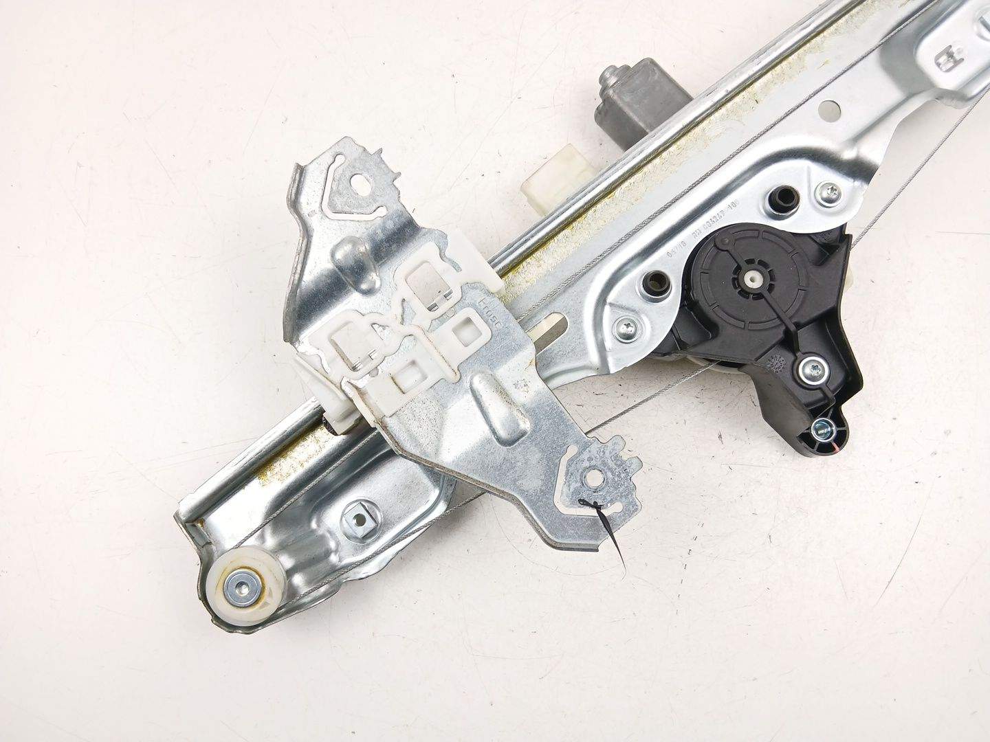 ELEVALUNAS TRASERO DERECHO NISSAN QASHQAI II (J11, J11_) 82700HV00C 82700HV00C - Vista 3