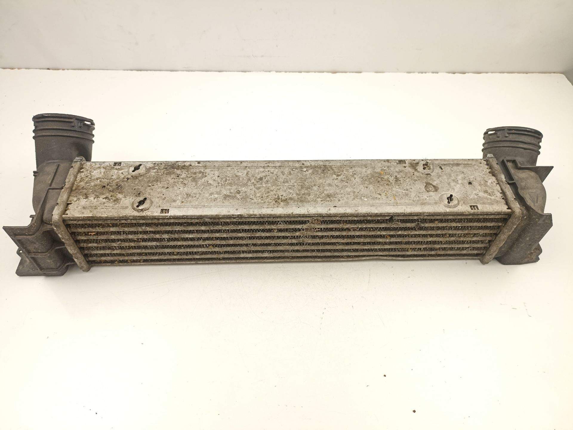 RADIADOR INTERCOOLER BMW 1 (E81) 7524916 / 17517524916 / 3093796 7524916175175249163093796 - Vista 3