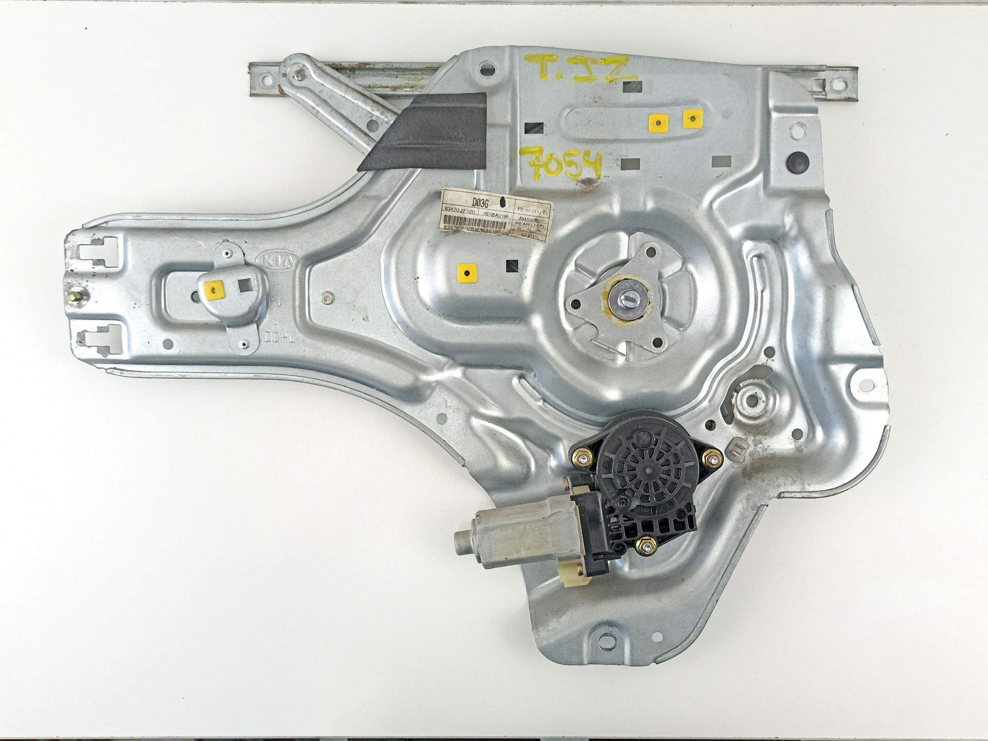 ELEVALUNAS TRASERO IZQUIERDO KIA CERATO 834702F020 834702F020 - Vista 2