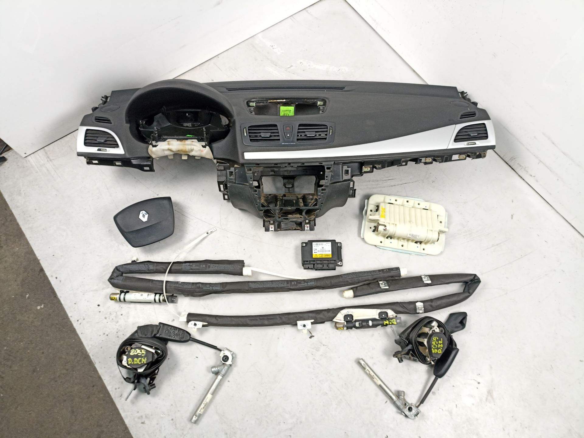 AIRBAG JUEGO COMPLETO RENAULT MEGANE III Hatchback (BZ0/1_, B3_) 681000022R 681000022R