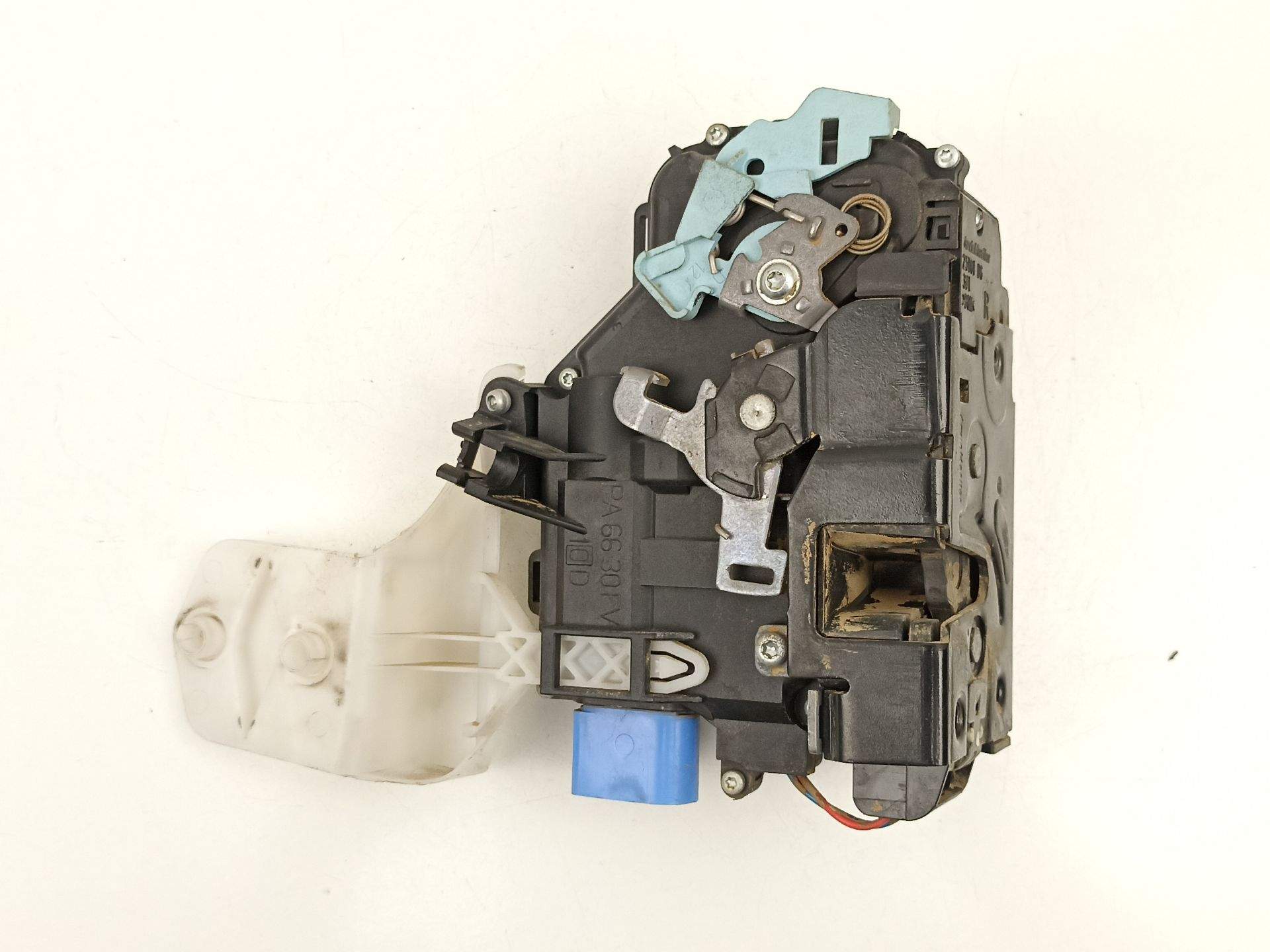 CERRADURA PUERTA DELANTERA DERECHA VOLKSWAGEN CADDY III Furgoneta/monovolumen (2KA, 2KH, 2CA, 2CH) 3D1837016AC 3D1837016AC - Vista 2